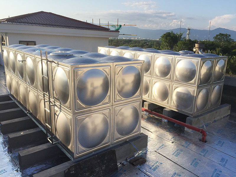 購買不銹鋼水箱時該怎樣保障它的保溫效果呢？